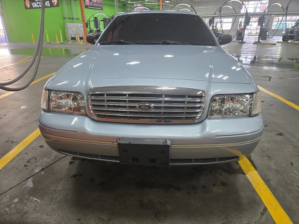 2004 Ford Crown Victoria - Image 6 of 20