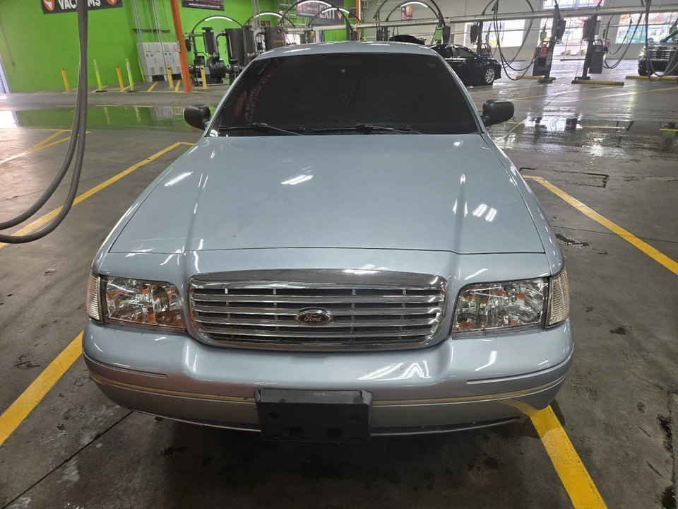 2004 Ford Crown Victoria - Image 7 of 20