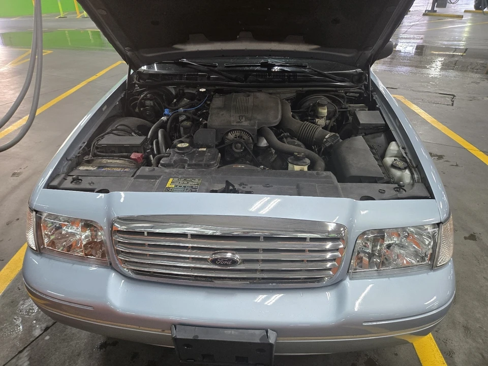 2004 Ford Crown Victoria - Image 20 of 20