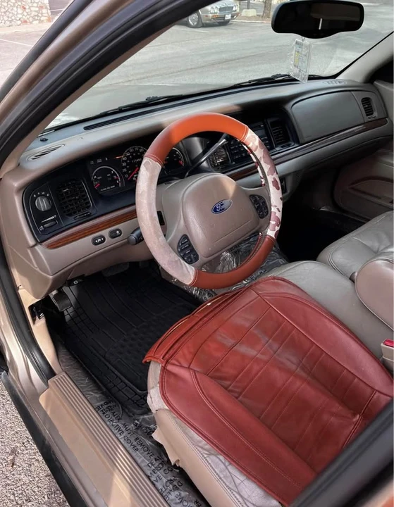2004 Ford Crown Victoria - Image 8 of 8