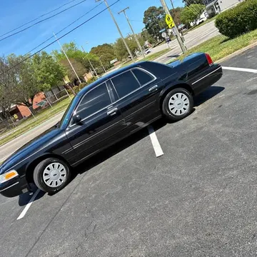 2004 Ford Crown Victoria
