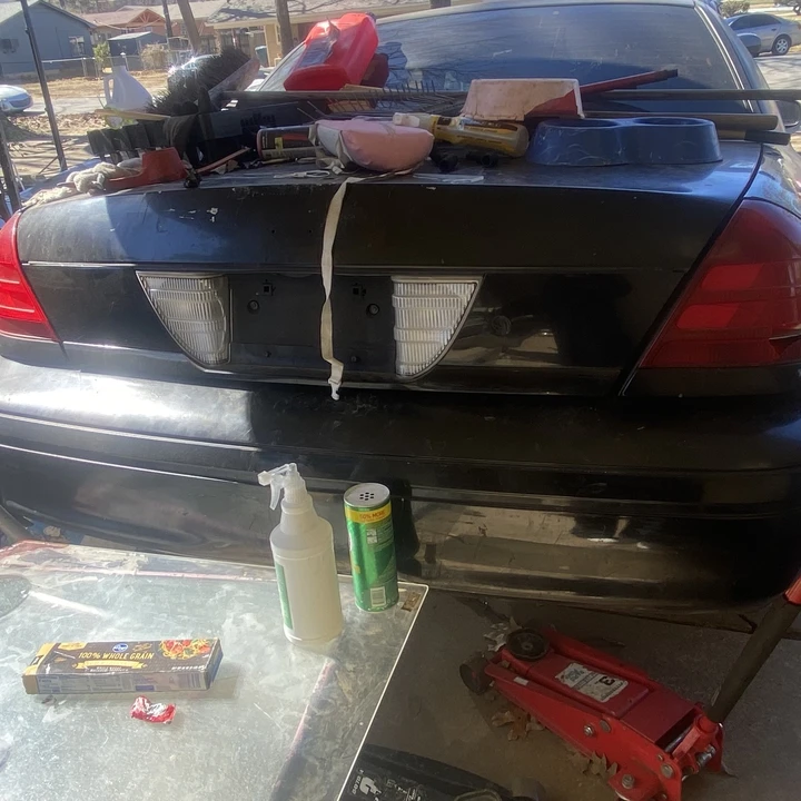 2004 Ford Crown Victoria - Image 2 of 4