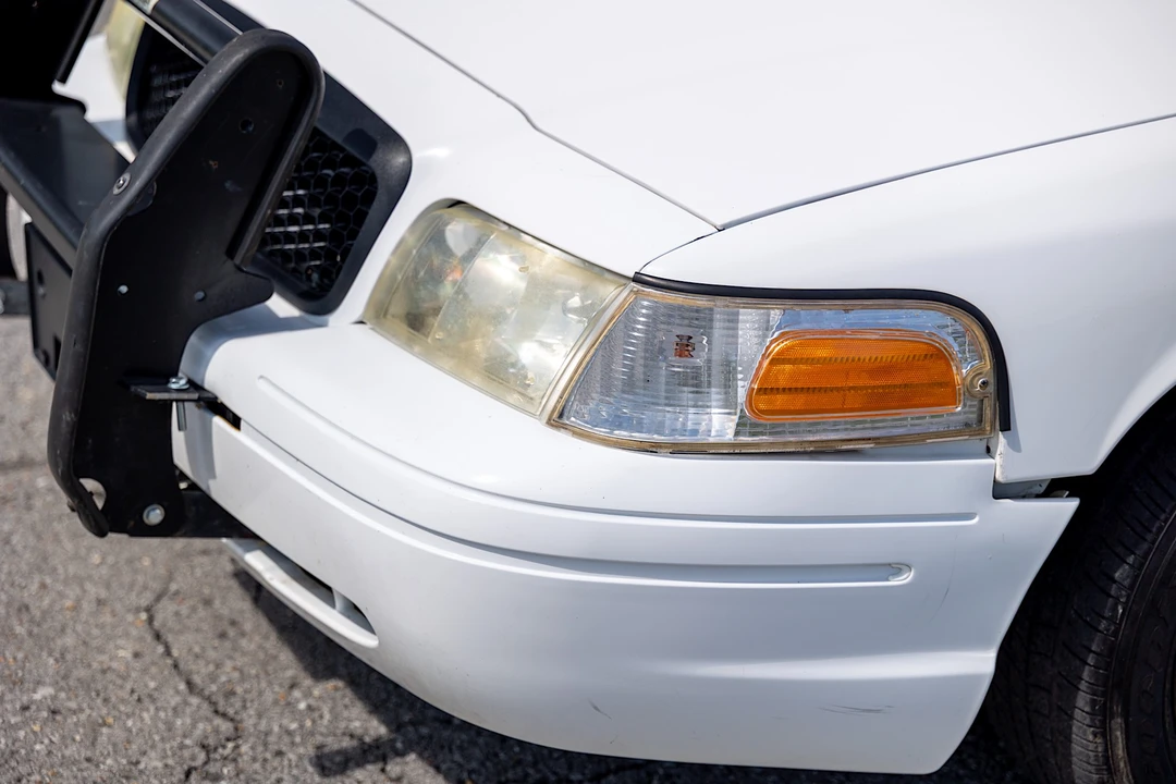 2004 Ford Crown Victoria - Image 27 of 31