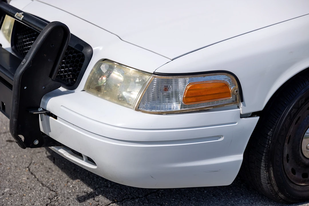 2004 Ford Crown Victoria - Image 23 of 31