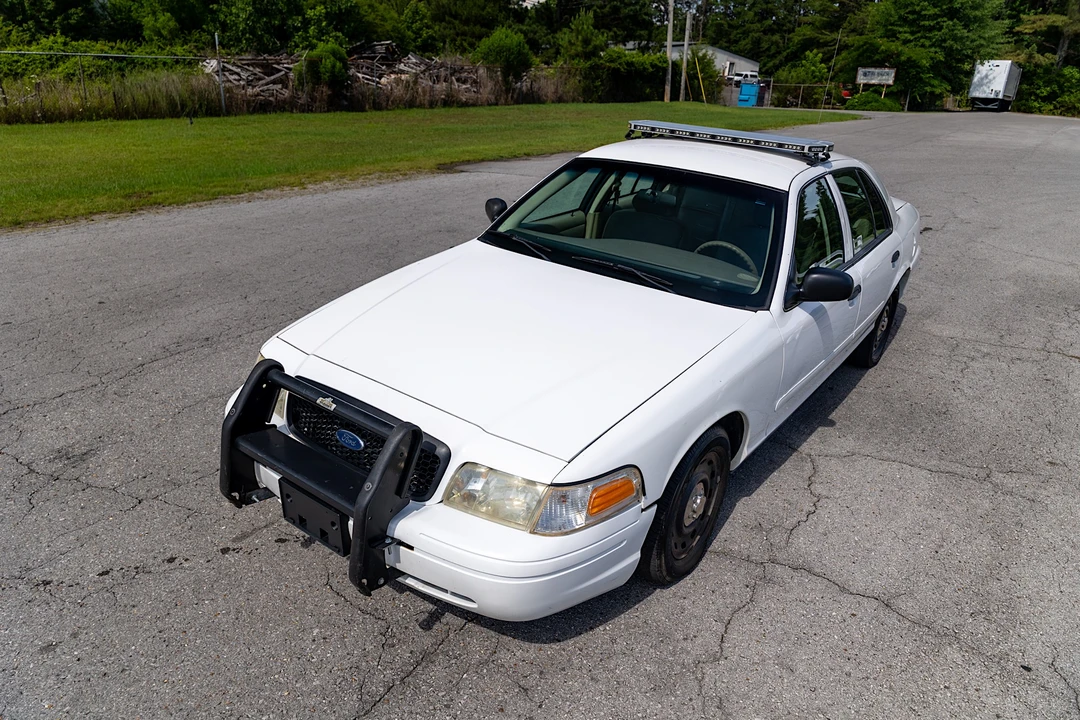 2004 Ford Crown Victoria - Image 8 of 31