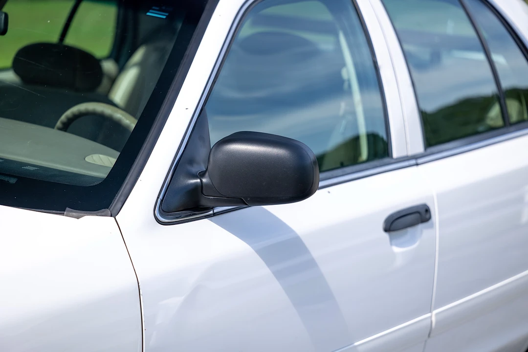2004 Ford Crown Victoria - Image 26 of 31