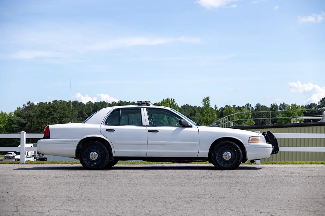 2004 Ford Crown Victoria - Image 7 of 31