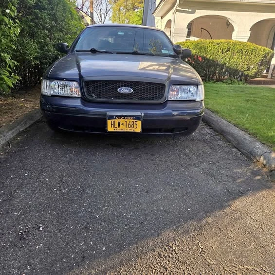 2004 Ford Crown Victoria - Image 1 of 1