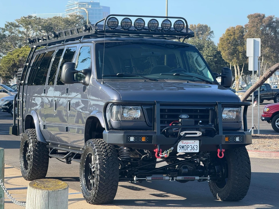 2004 Ford Econoline Van - Image 13 of 31