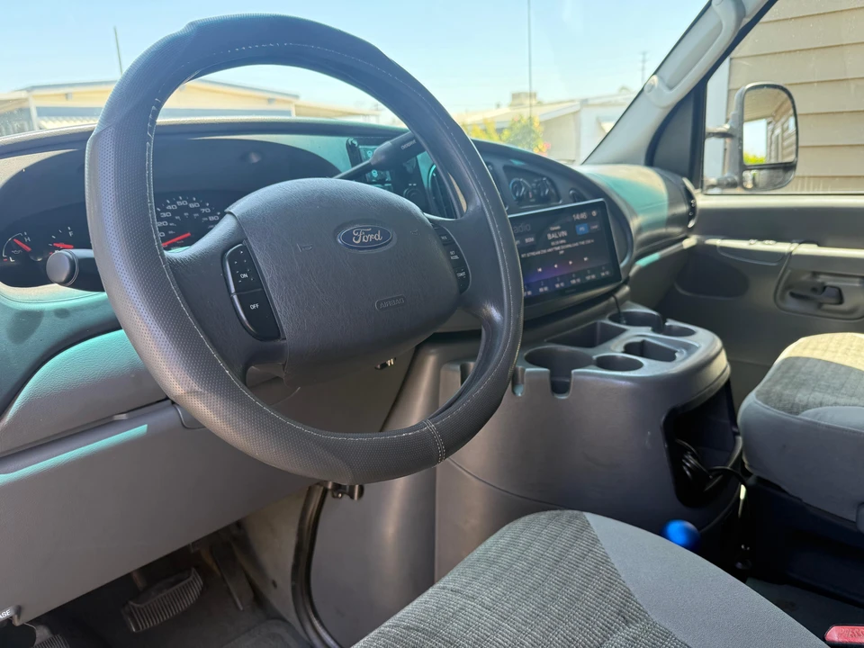 2004 Ford Econoline Van - Image 30 of 31