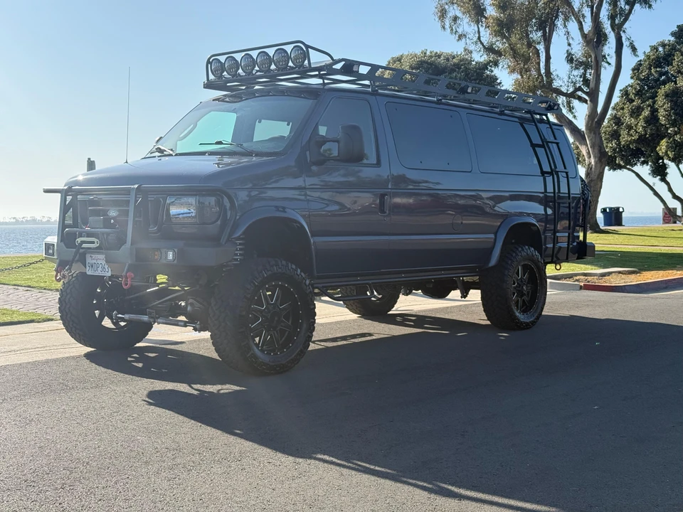 2004 Ford Econoline Van - Image 6 of 31