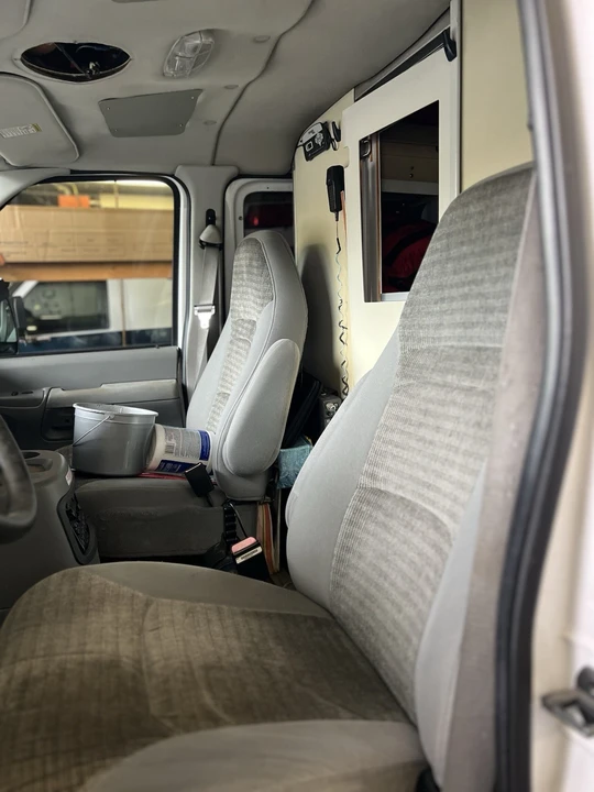 2004 Ford Econoline Van - Image 3 of 3