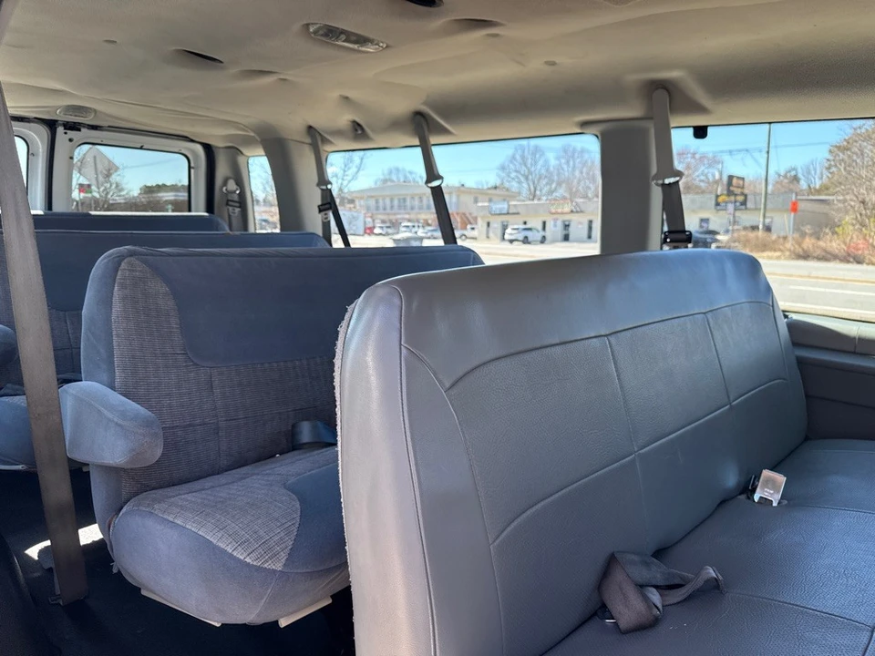 2004 Ford Econoline Van - Image 14 of 20