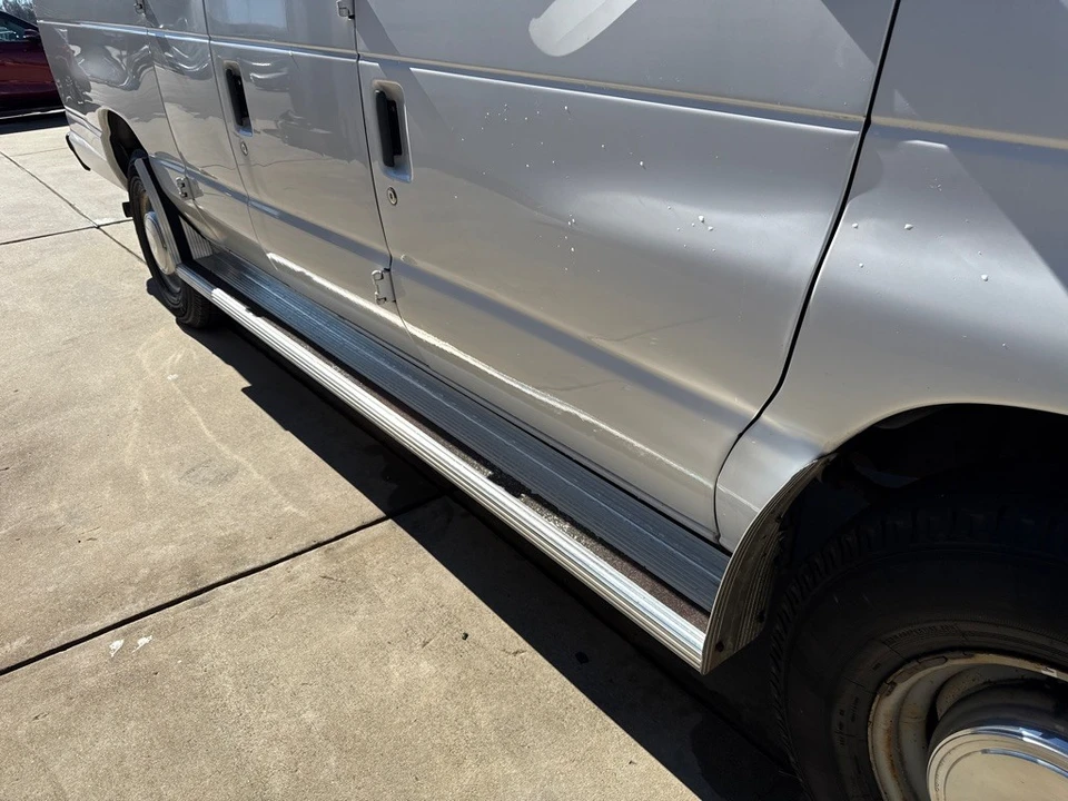 2004 Ford Econoline Van - Image 15 of 20