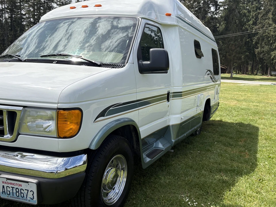 2004 Ford Econoline Van - Image 4 of 31
