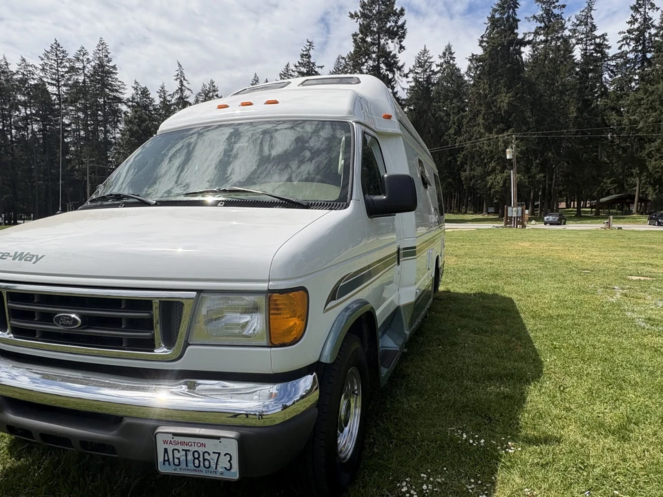 2004 Ford Econoline Van - Image 5 of 31