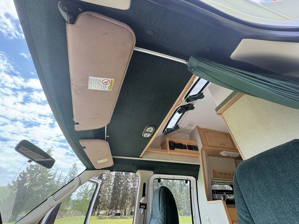 2004 Ford Econoline Van - Image 29 of 31
