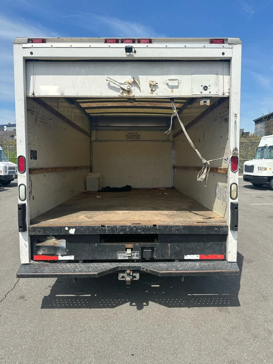 2004 Ford Econoline Van - Image 22 of 30