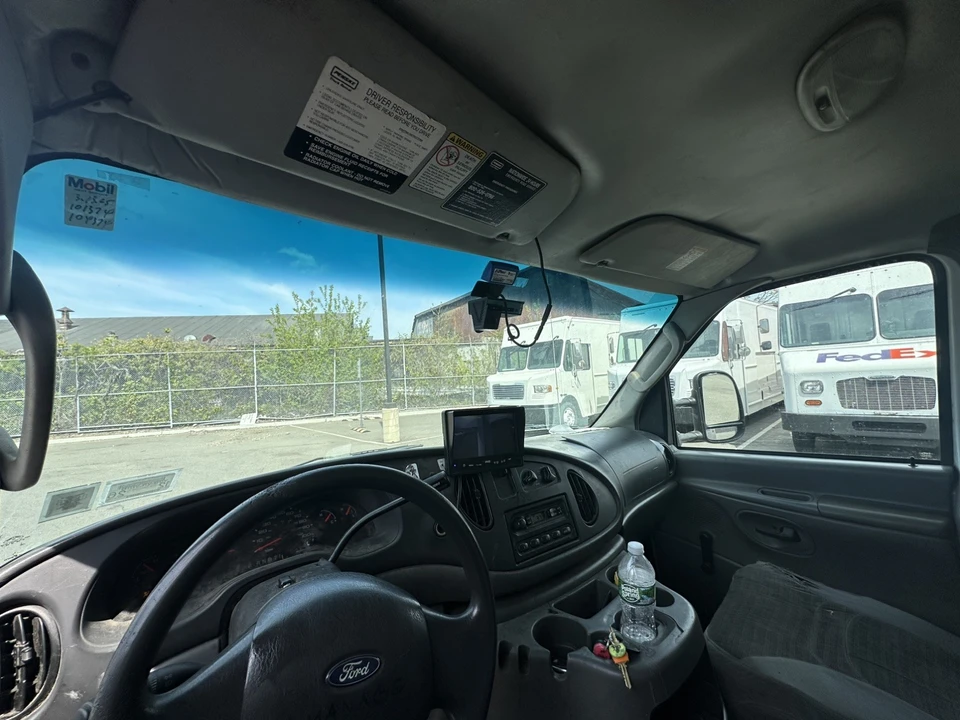 2004 Ford Econoline Van - Image 29 of 30