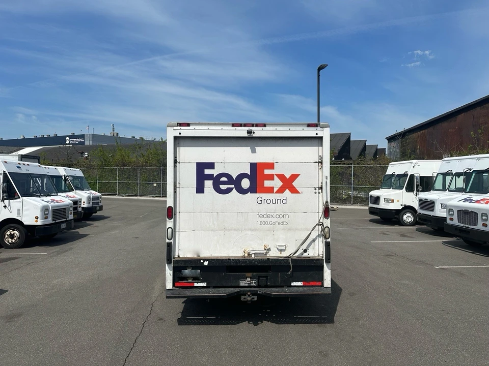 2004 Ford Econoline Van - Image 14 of 30