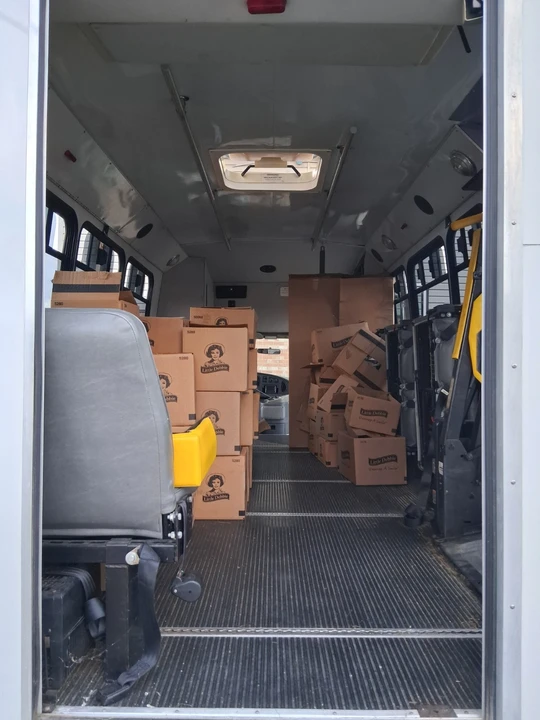 2004 Ford Econoline Van - Image 11 of 19