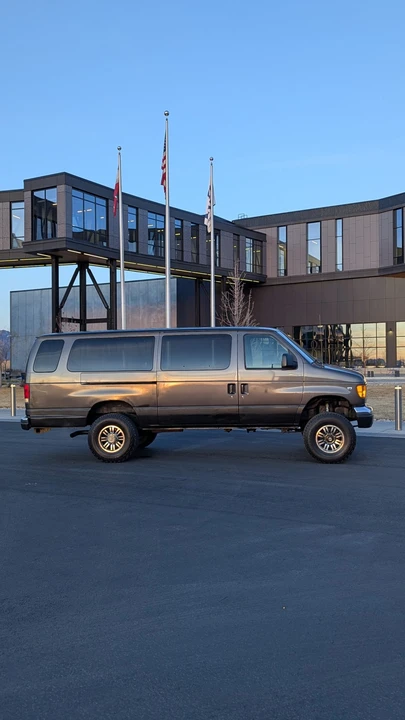 2004 Ford Econoline Van - Image 11 of 31