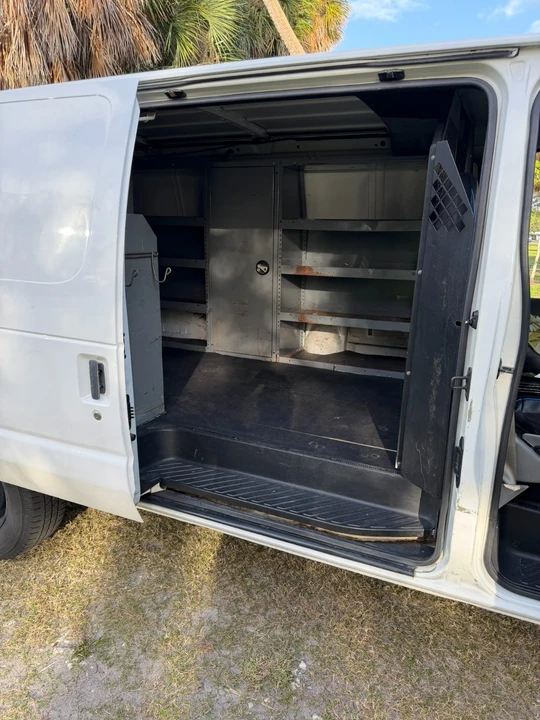 2004 Ford Econoline Van - Image 17 of 21