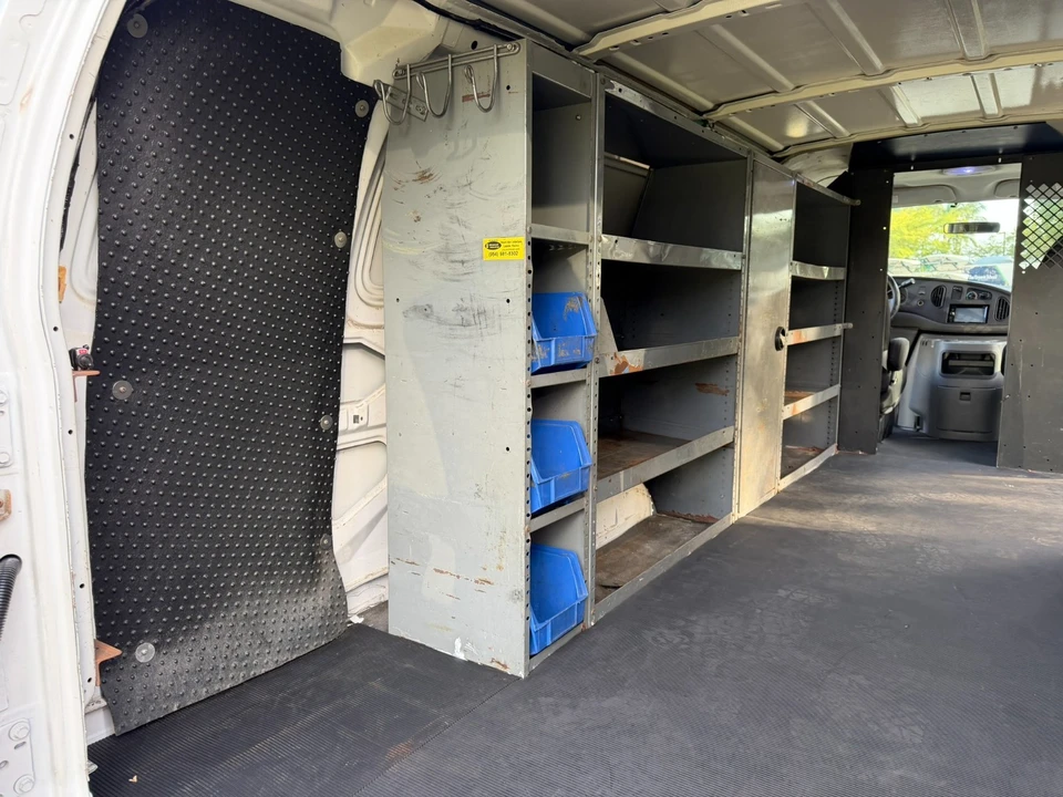 2004 Ford Econoline Van - Image 20 of 21