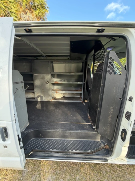 2004 Ford Econoline Van - Image 19 of 21