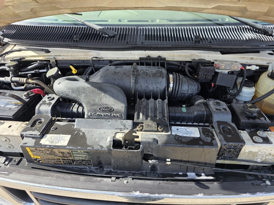 2004 Ford Econoline Van - Image 14 of 15