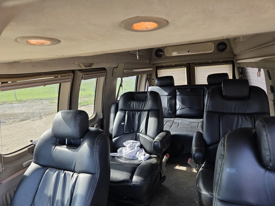 2004 Ford Econoline Van - Image 15 of 18