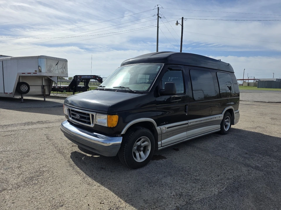2004 Ford Econoline Van - Image 8 of 18