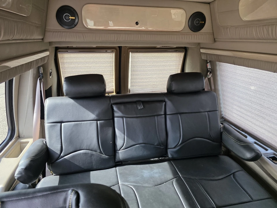 2004 Ford Econoline Van - Image 12 of 18