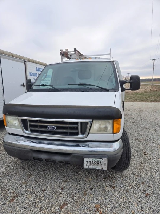 2004 Ford Econoline Van - Image 3 of 9