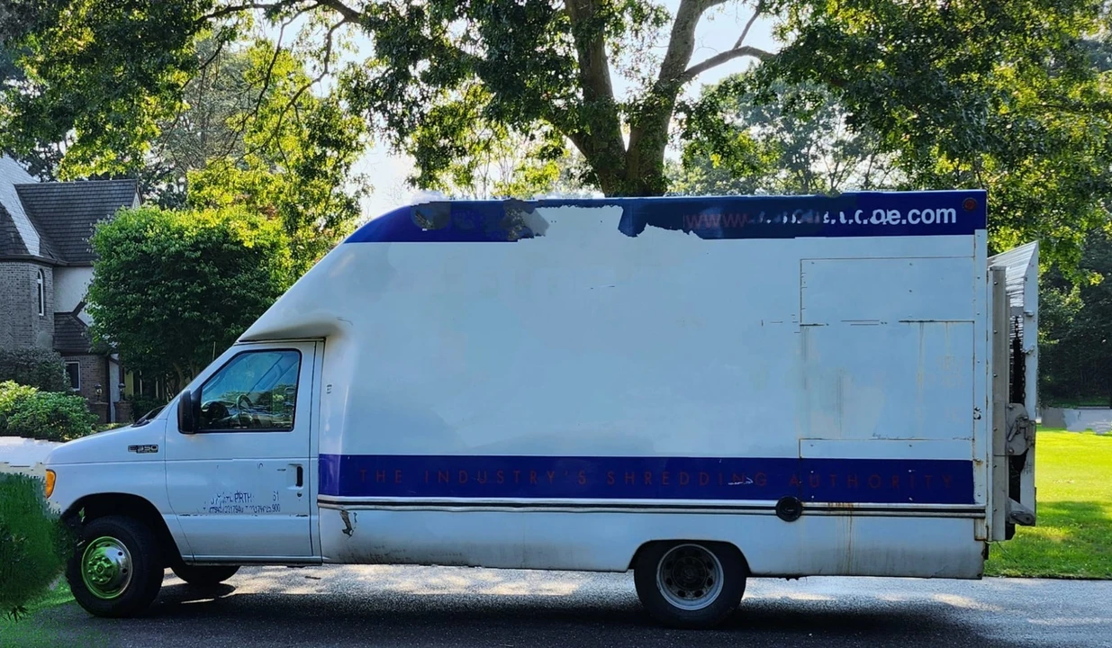 2004 Ford Econoline Van - Image 7 of 10