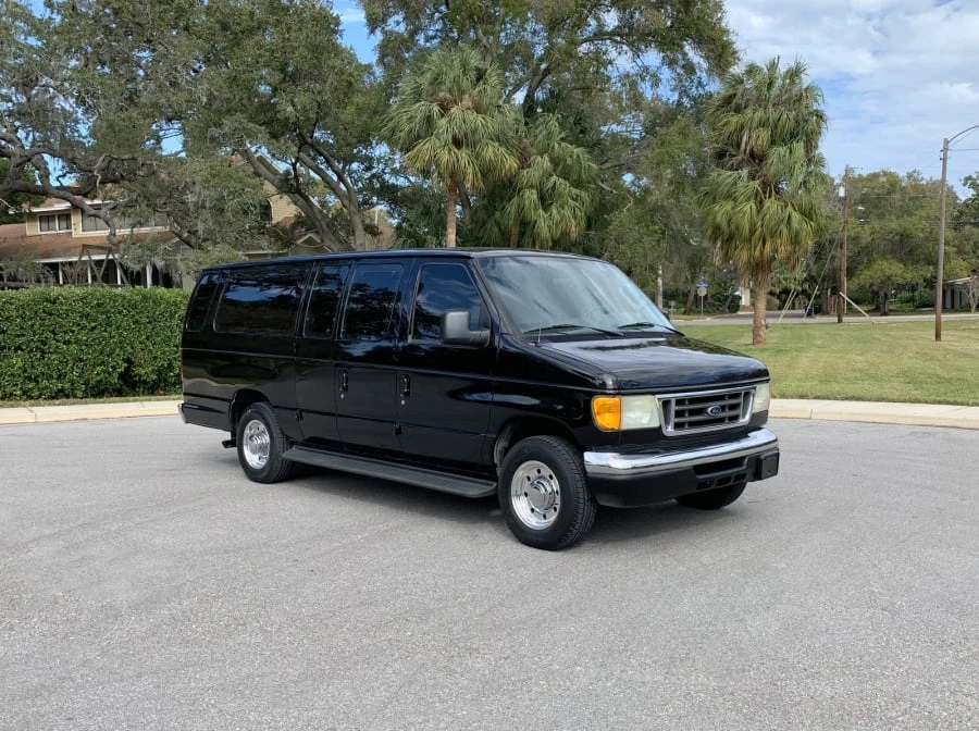 2004 Ford Econoline Van - Image 7 of 19