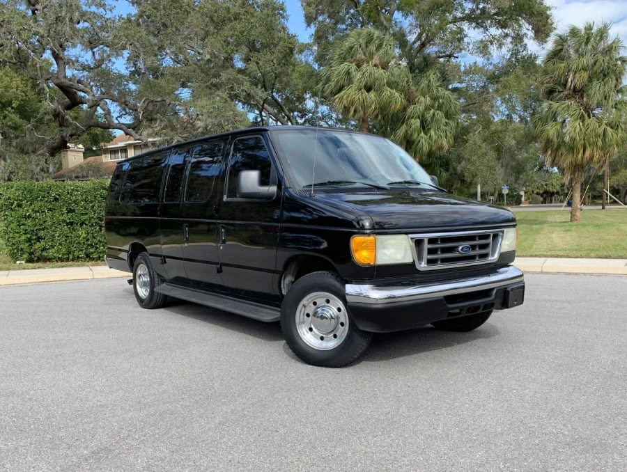 2004 Ford Econoline Van - Image 12 of 19