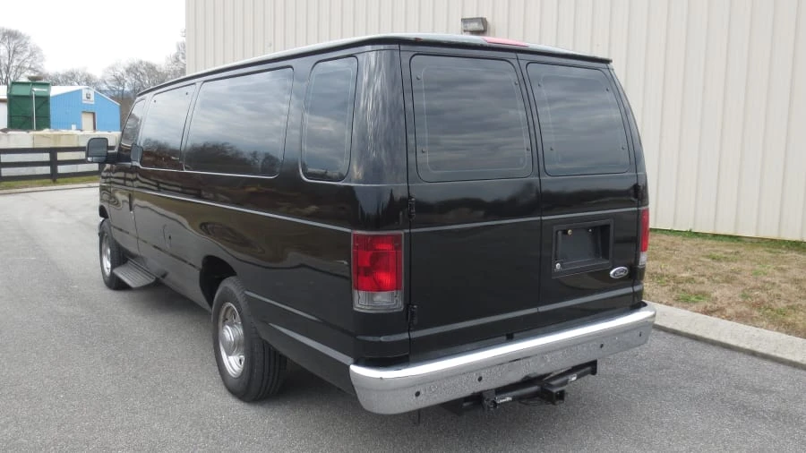 2004 Ford Econoline Van - Image 3 of 7