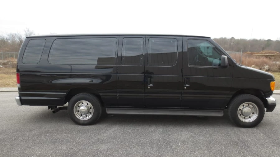 2004 Ford Econoline Van - Image 6 of 7