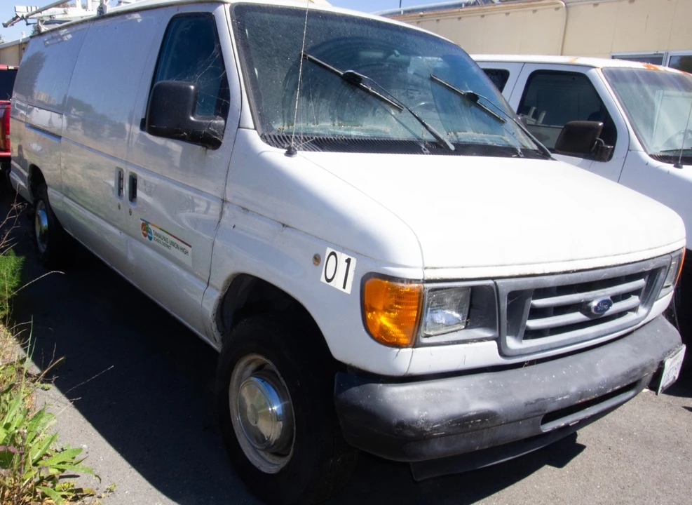 2004 Ford Econoline Van - Image 16 of 17