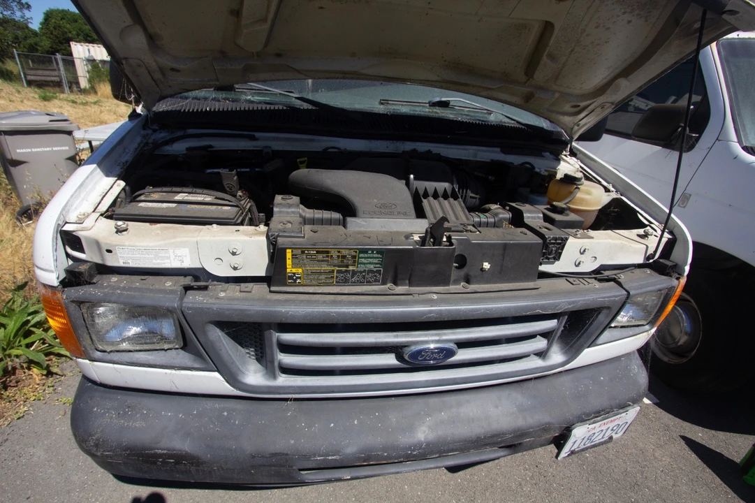 2004 Ford Econoline Van - Image 8 of 17