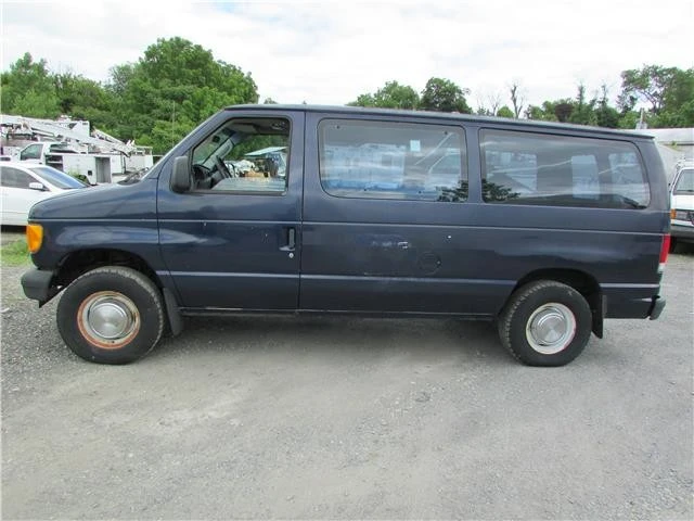 2004 Ford Econoline Van - Image 3 of 20