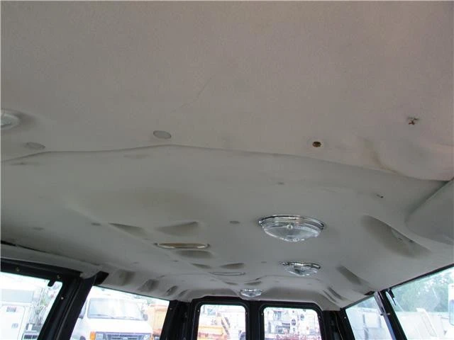 2004 Ford Econoline Van - Image 20 of 20