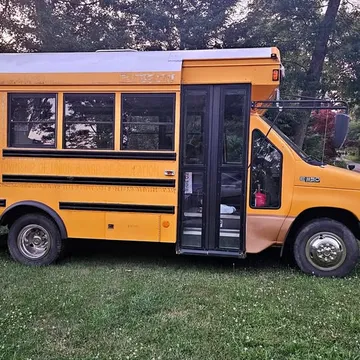 2004 Ford E350 School Bus