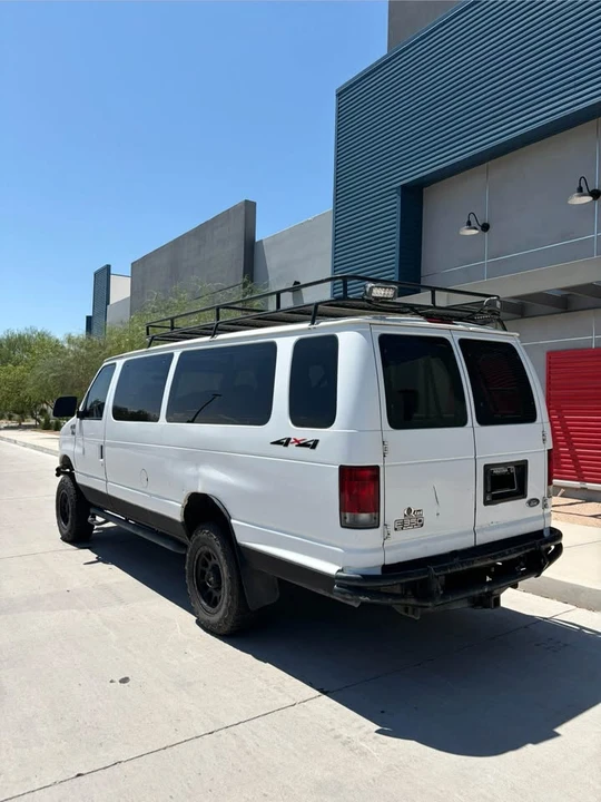 2004 Ford Econoline Van - Image 2 of 12