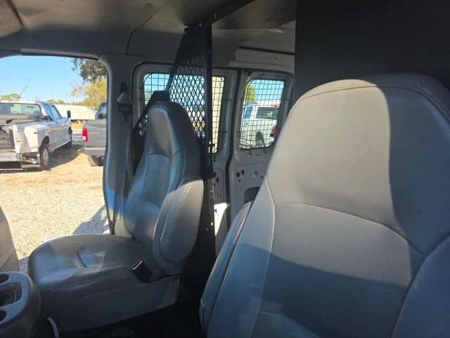 2004 Ford Econoline Van - Image 12 of 21