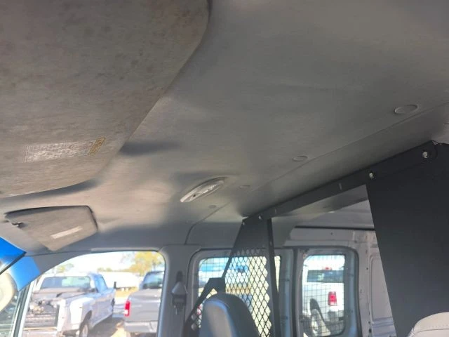 2004 Ford Econoline Van - Image 13 of 21
