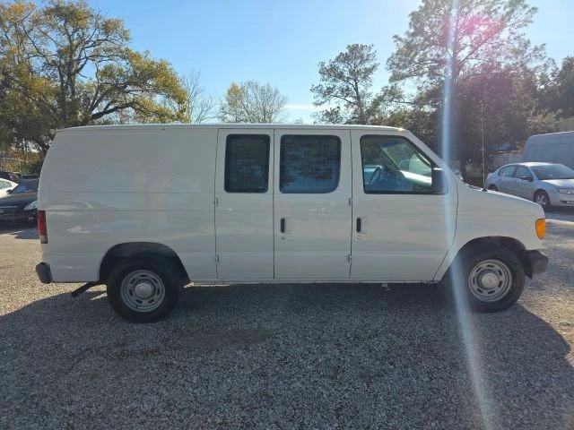 2004 Ford Econoline Van - Image 4 of 21