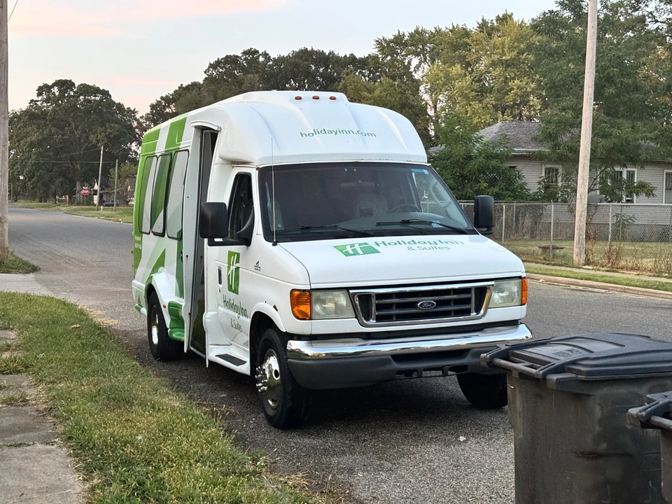 2004 Ford Econoline Van - Image 6 of 21