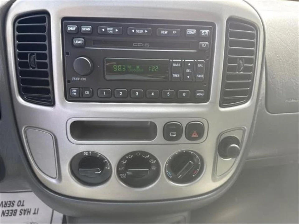 2004 Ford Escape - Image 7 of 19